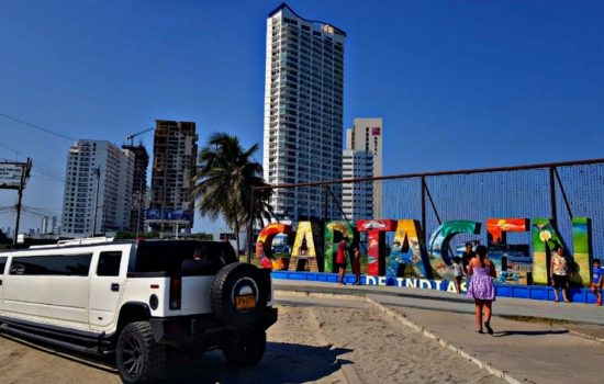 Limo Rent Service Cartagena Colombia