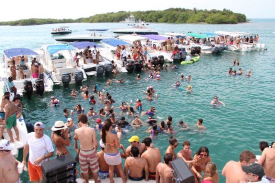 Playa-Cholon-Isla-Baru-Tour-Cartagena-Colombia-08 Cartagena The Best Bachelor Party Destination